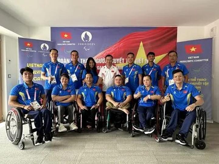 Xu hướng Giật mình ngã nhào khi gặp xe: Hotspot Matrix tiết lộ bí quyết video viral